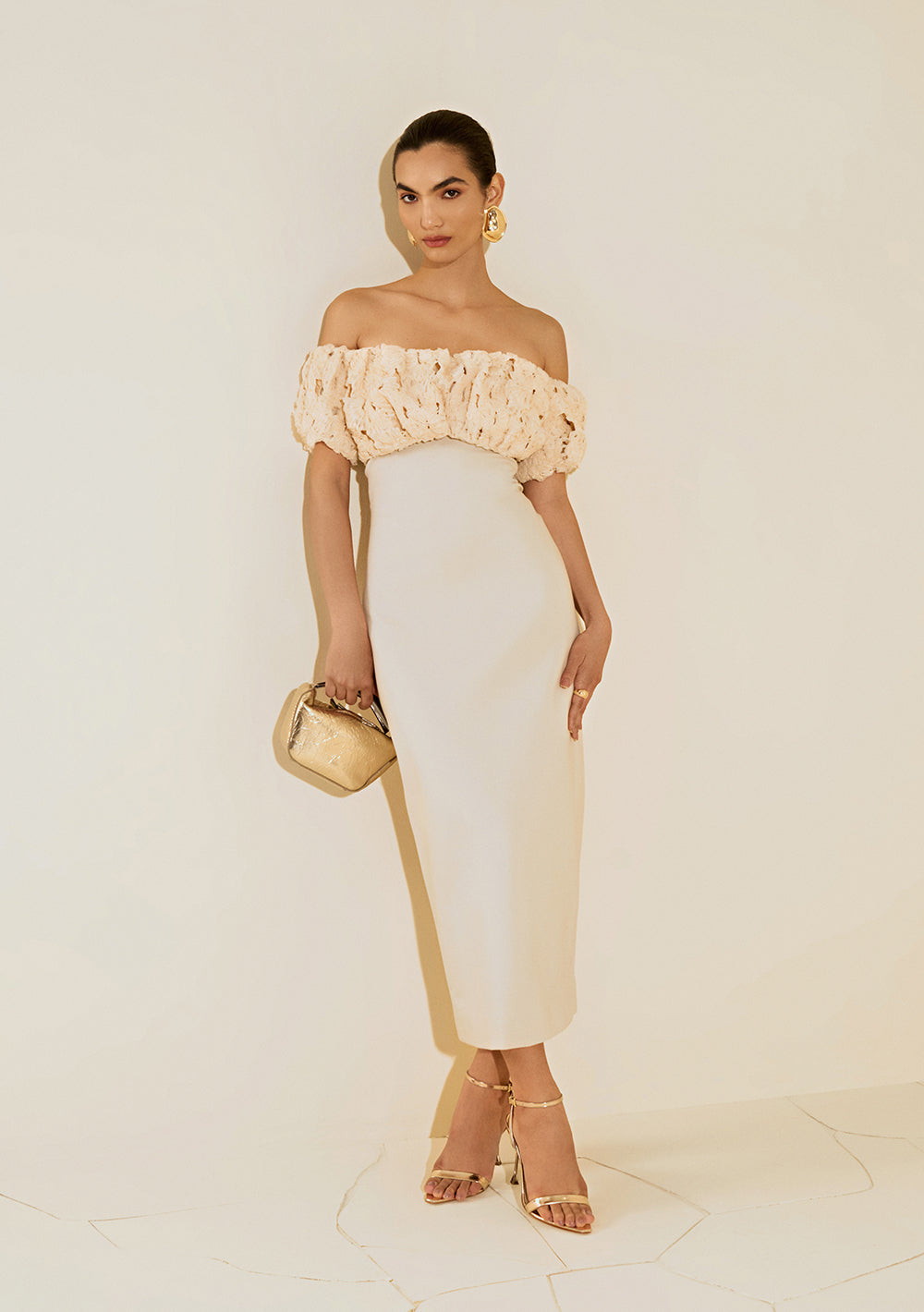Vestido Midi Ajustado Hombro A Hombro Sin Mangas
