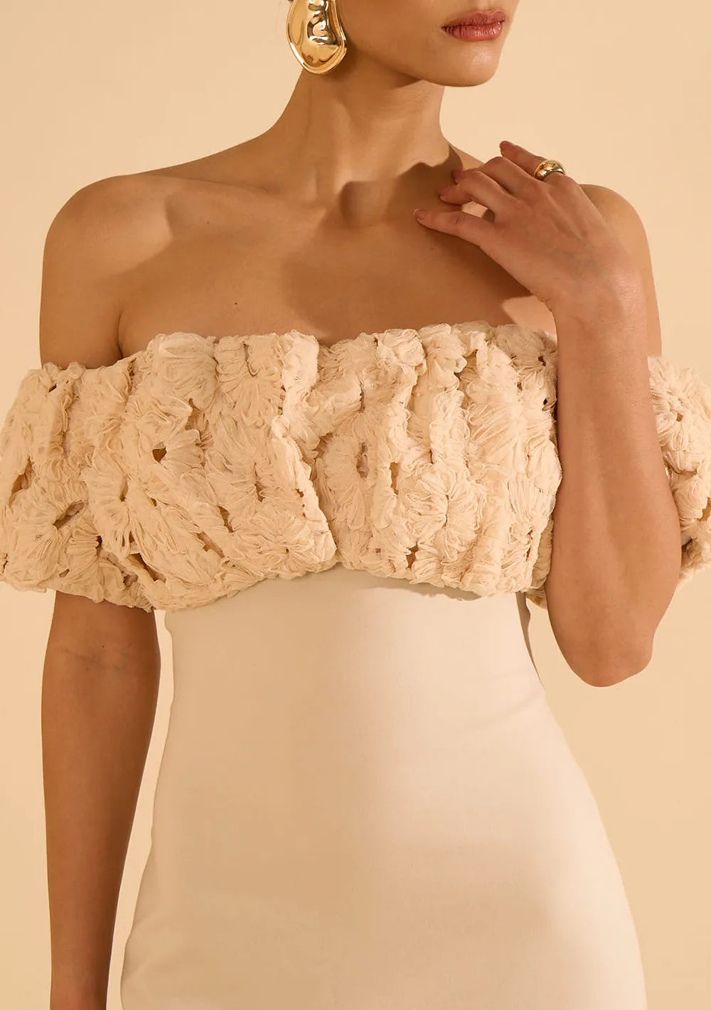 Vestido Midi Ajustado Hombro A Hombro Sin Mangas