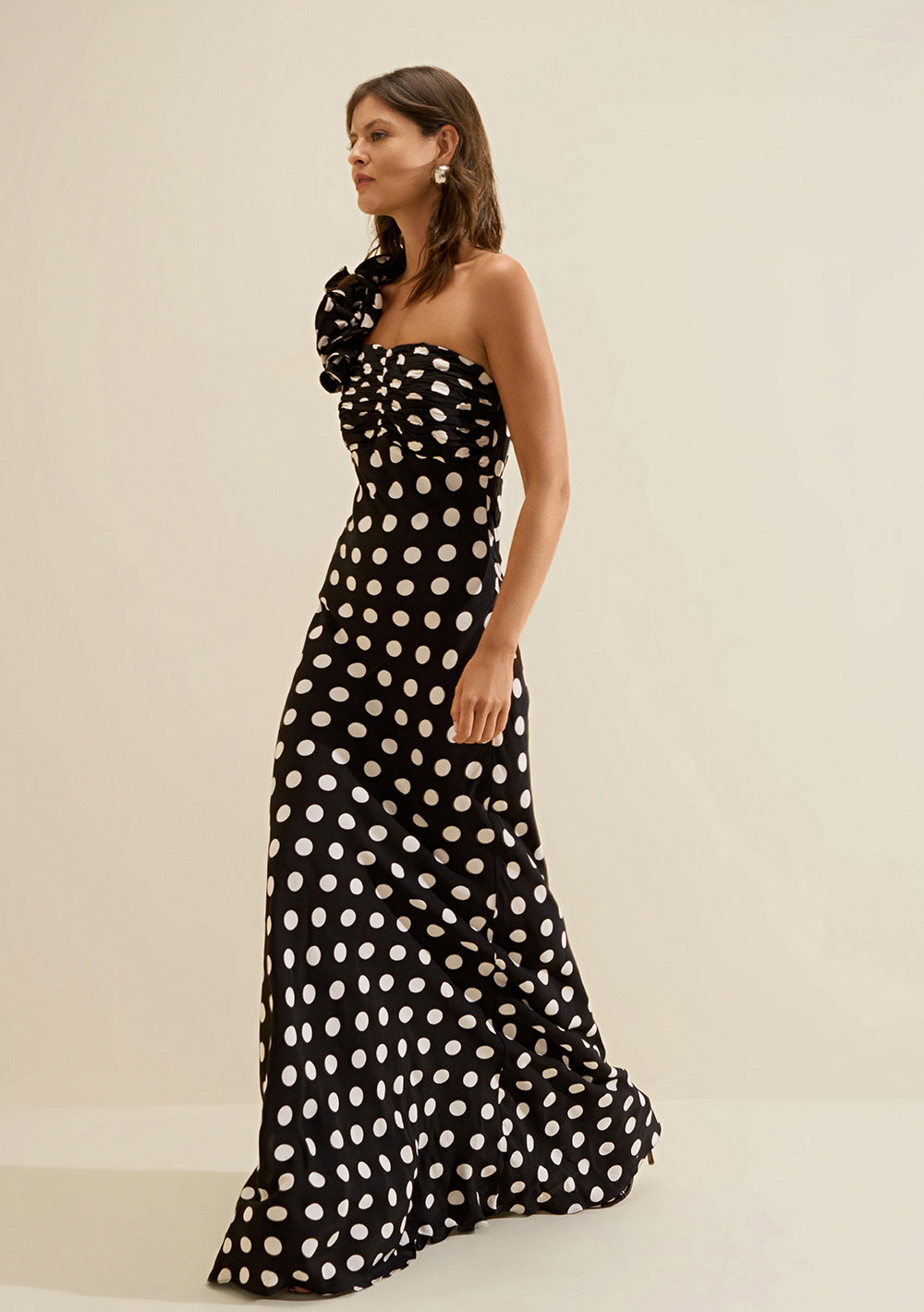 Vestido Largo Ajustado Escote Recto Sin Mangas