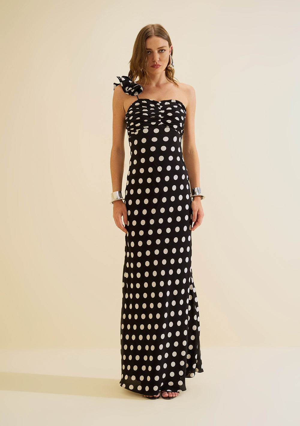 Vestido Largo Ajustado Escote Recto Sin Mangas