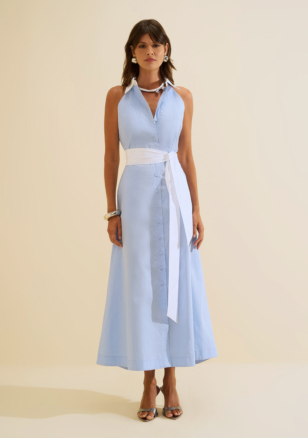 Vestido Midi Suelto Cuello Clásico Sin Mangas