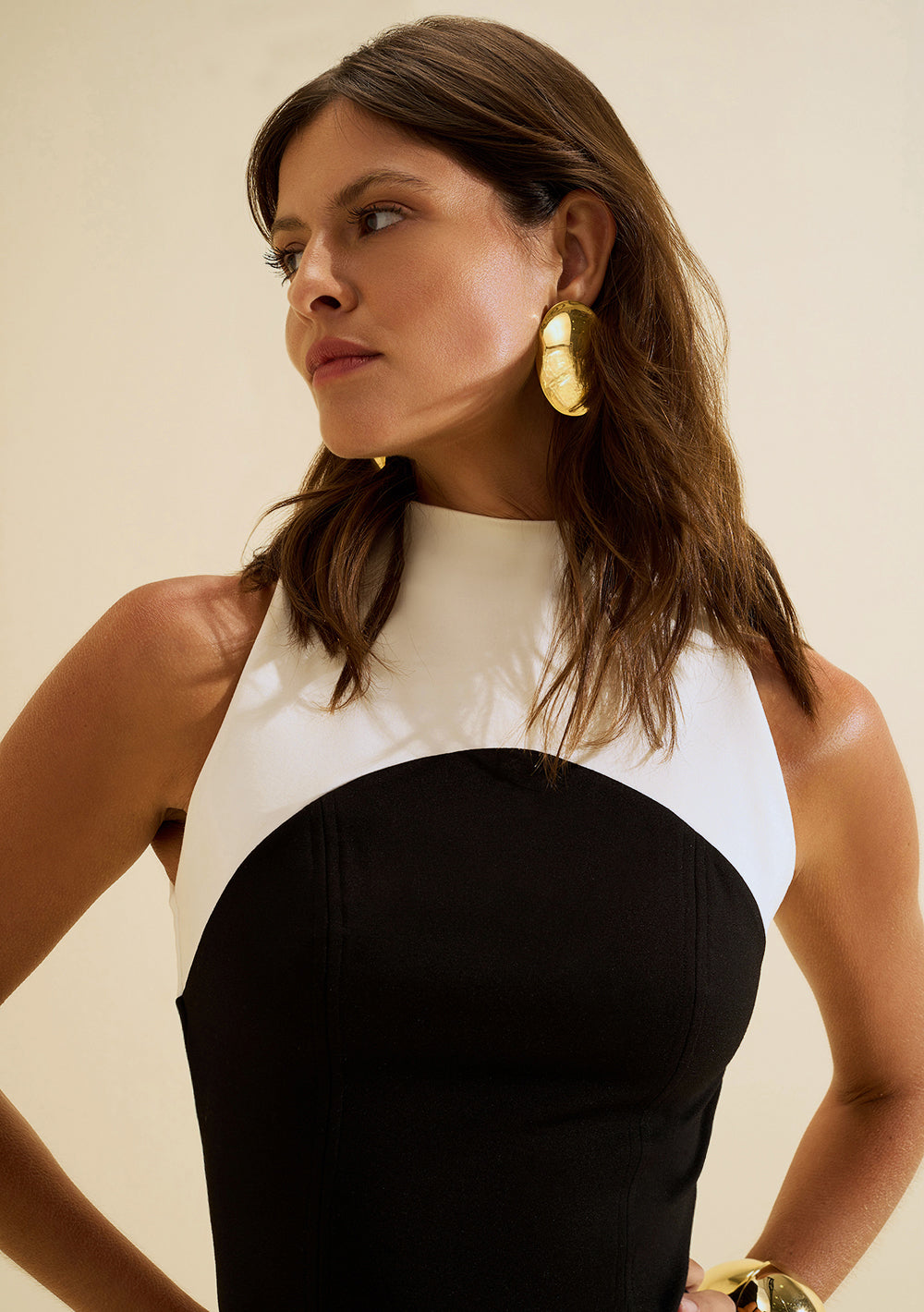 Vestido Midi Ajustado Sisa Francesa Sin Mangas