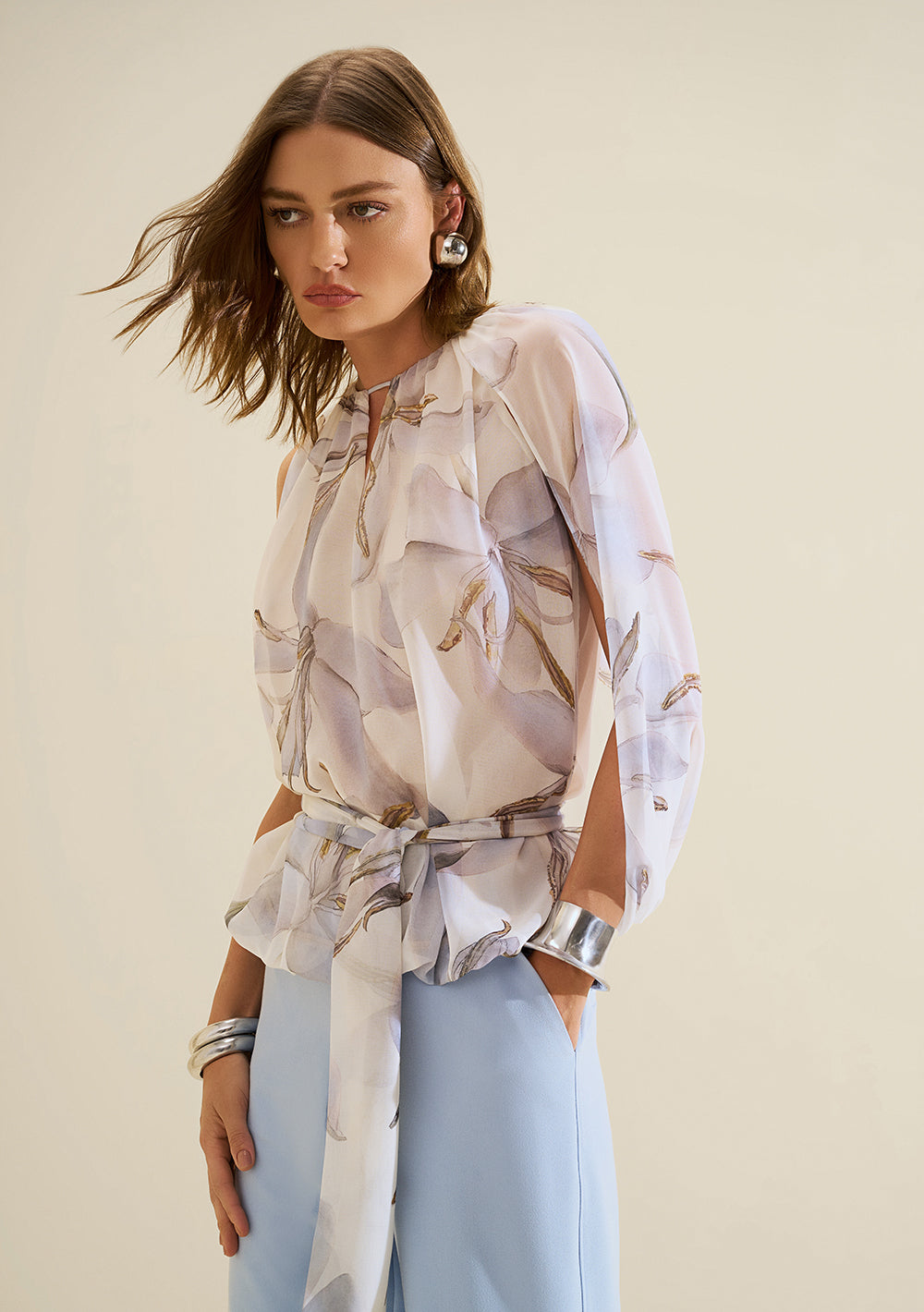 Blusa Suelta Escote en V Mangas Largas