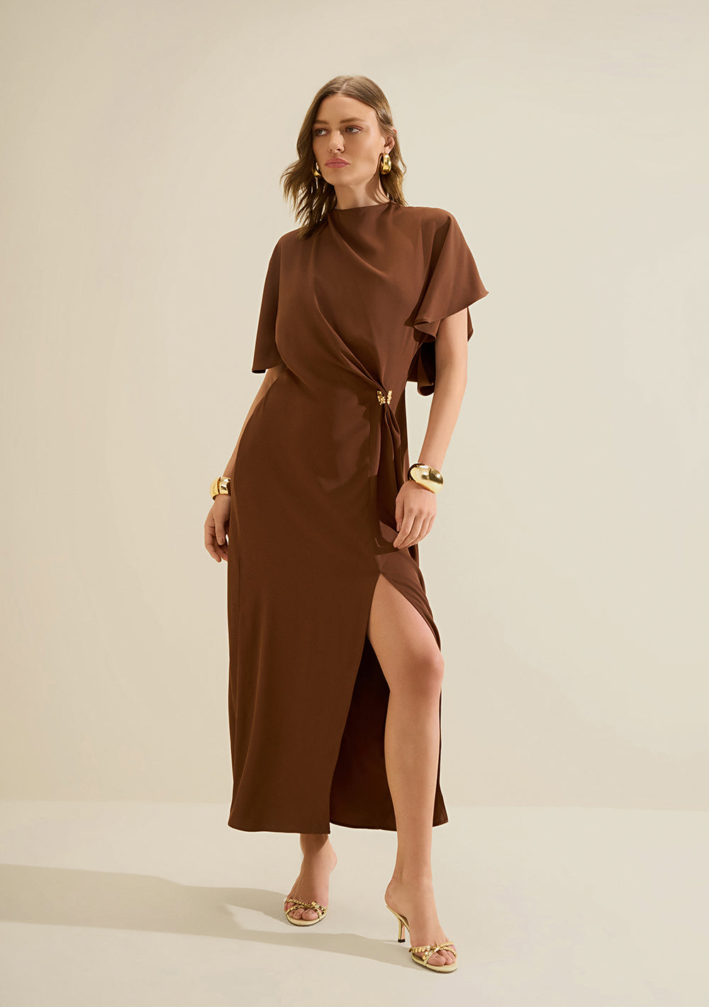 Vestido Midi Ajustado Escote Barco Mangas Cortas