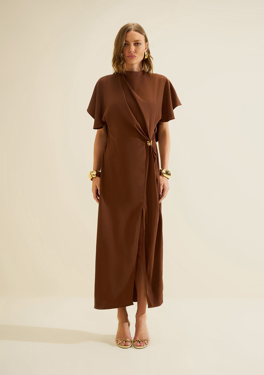 Vestido Midi Ajustado Escote Barco Mangas Cortas