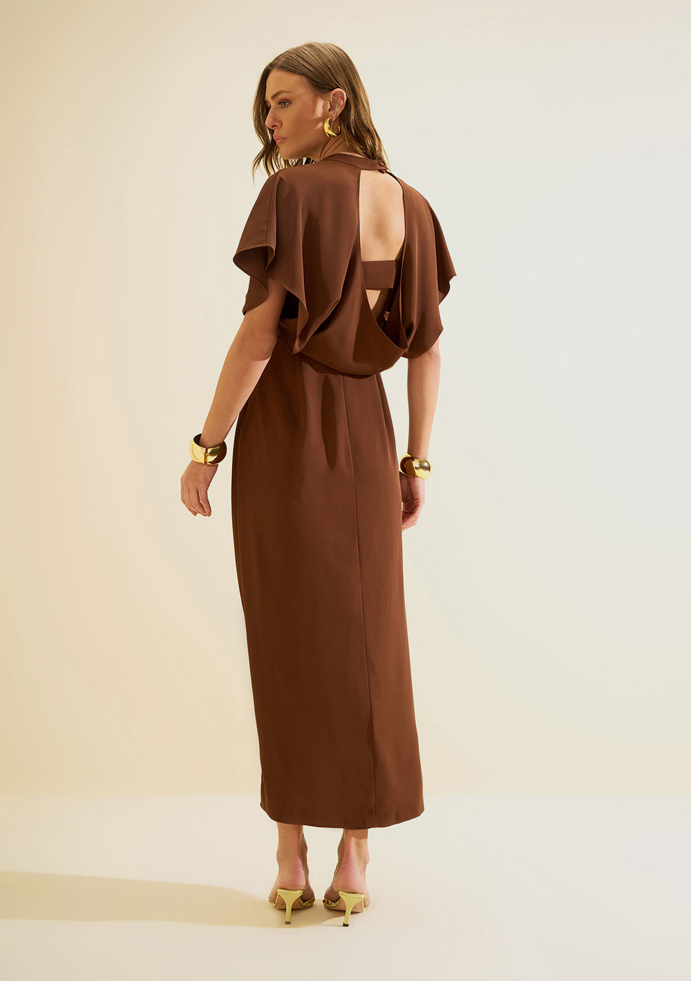 Vestido Midi Ajustado Escote Barco Mangas Cortas