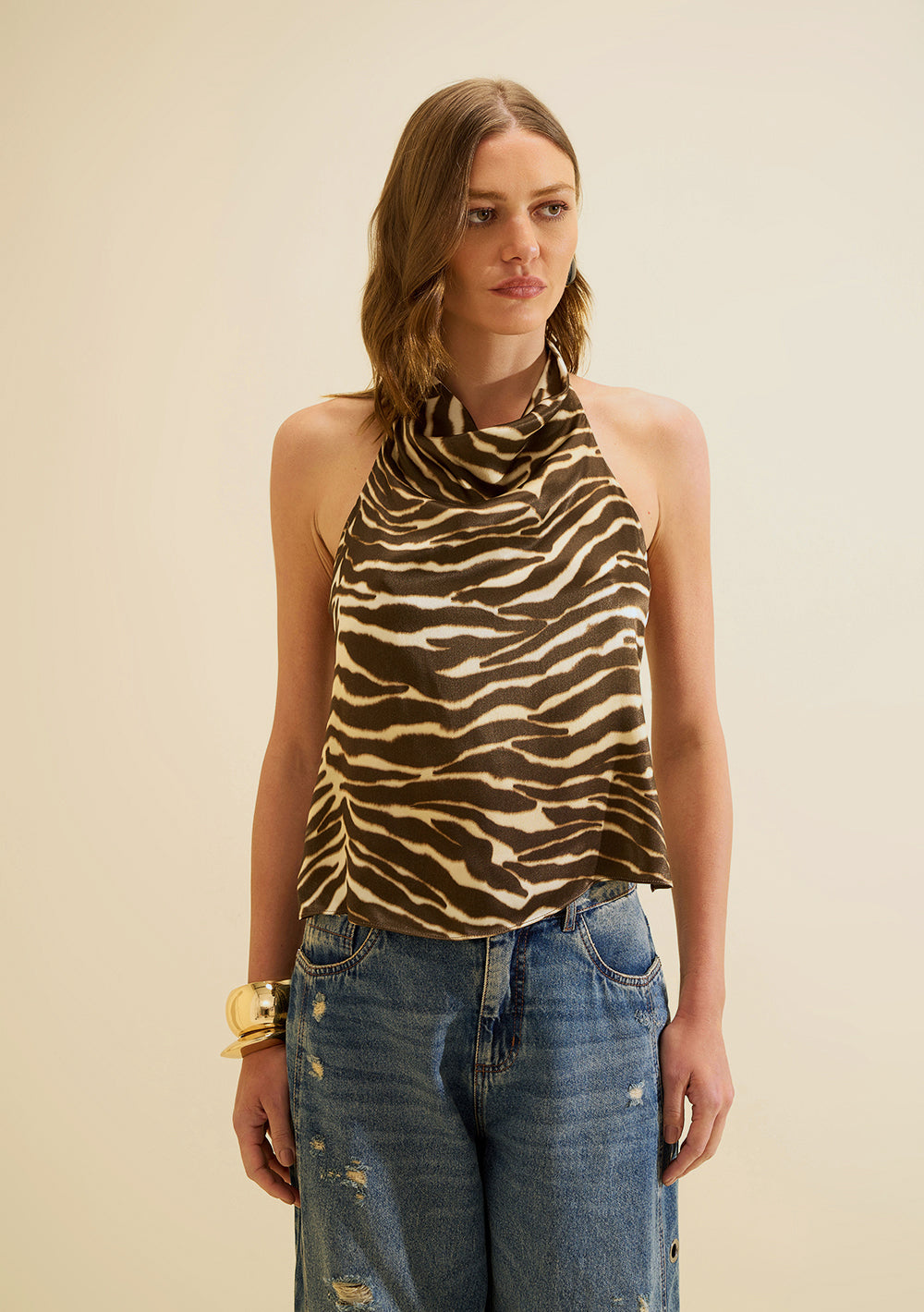 Blusa Suelta Cuello Alto Sin Mangas