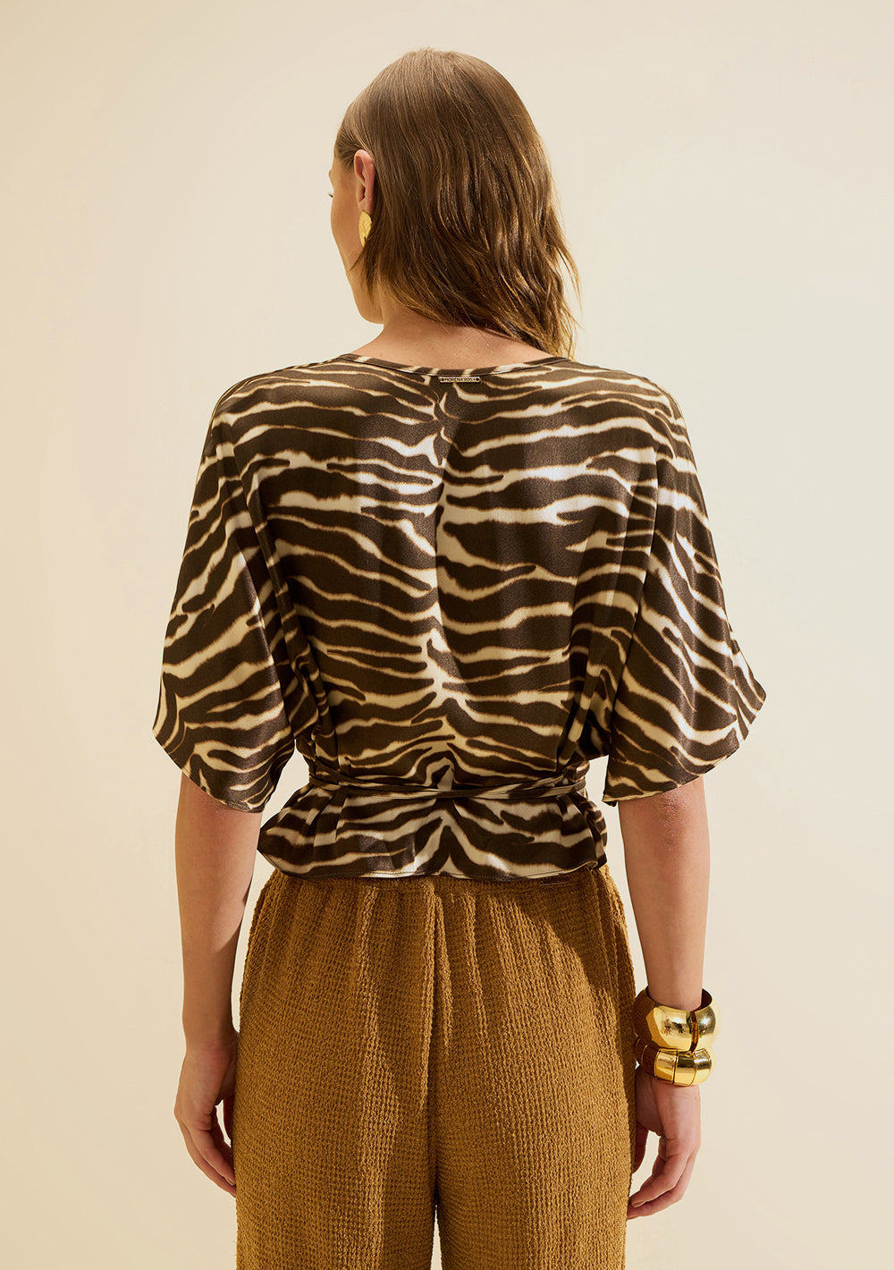 Blusa Suelta Escote en V Mangas Cortas