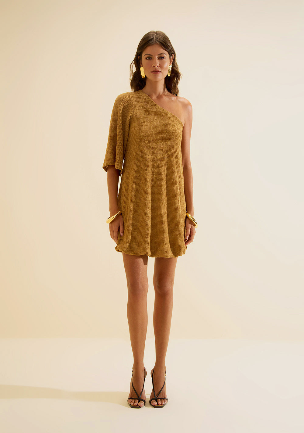 Vestido Corto Suelto Un Hombro Mangas 7/8