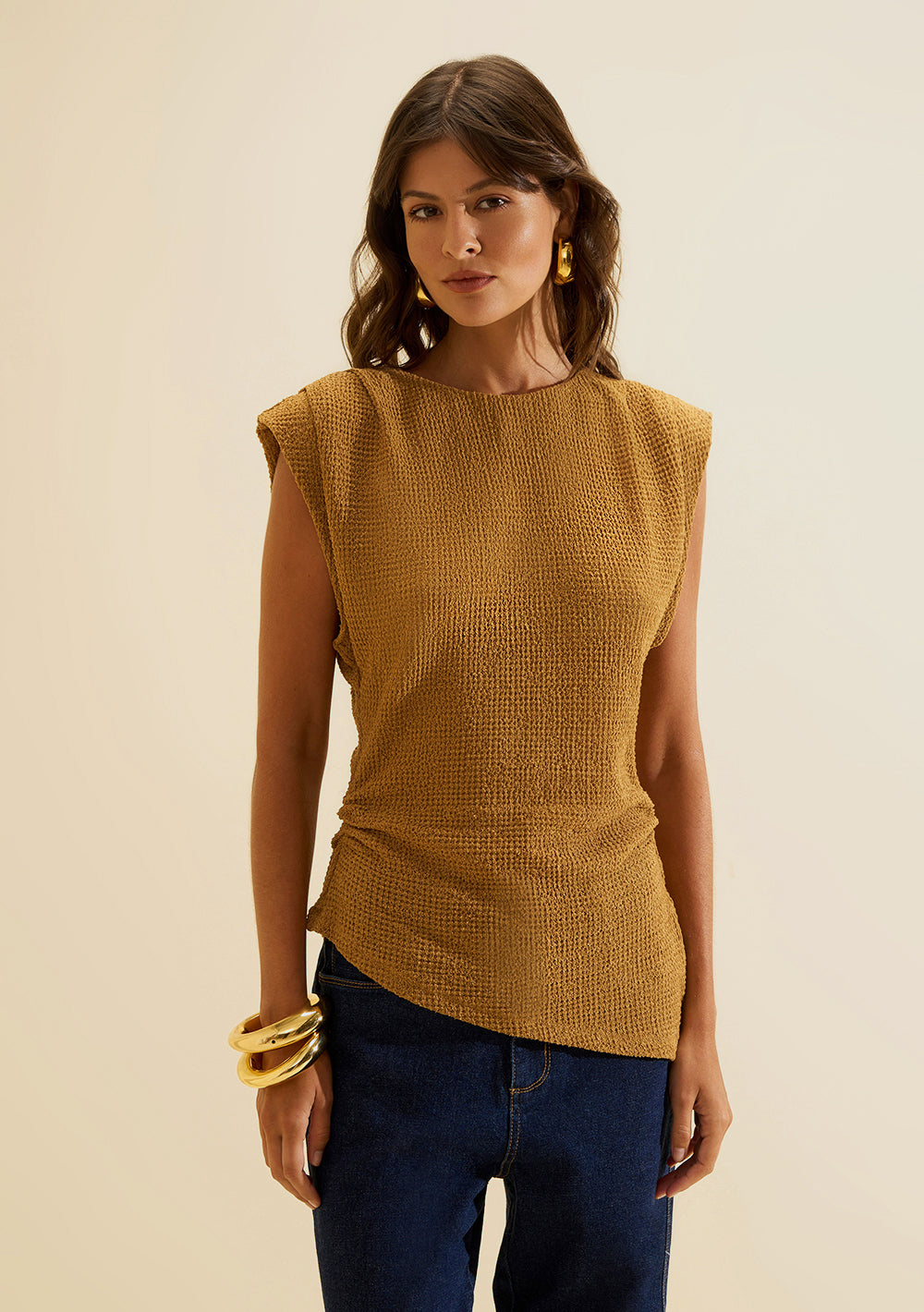 Blusa Ajustada Cuello Redondo Mangas Cortas