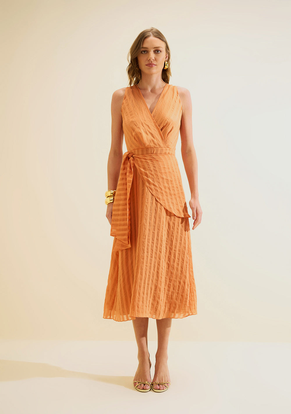 Vestido Midi Ajustado Escote en V Sin Mangas
