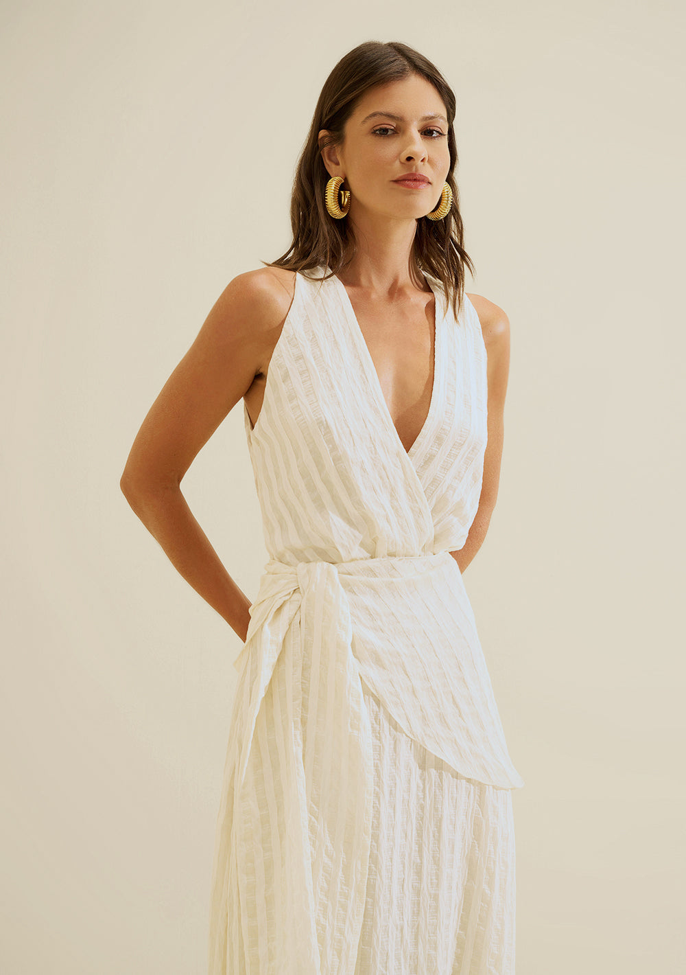 Vestido Midi Ajustado Escote en V Sin Mangas
