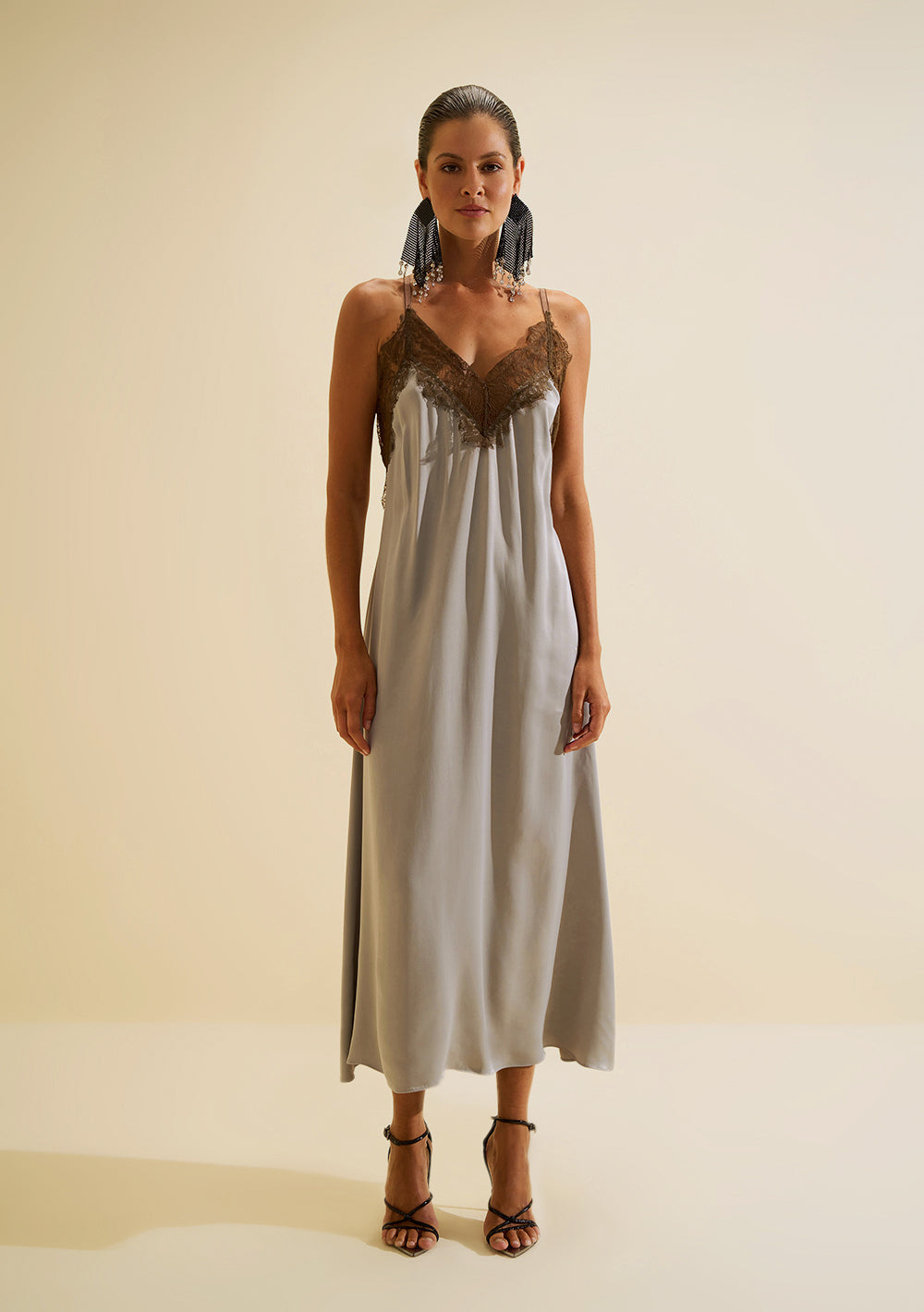 Vestido Midi Suelto Escote en V Con Tirantes