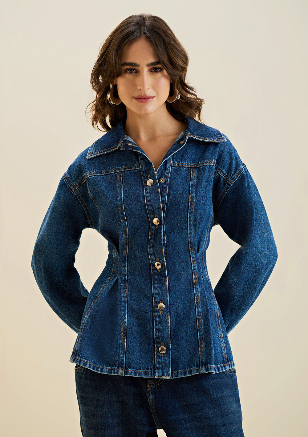 Jaqueta Jeans Ajustada Mangas Largas