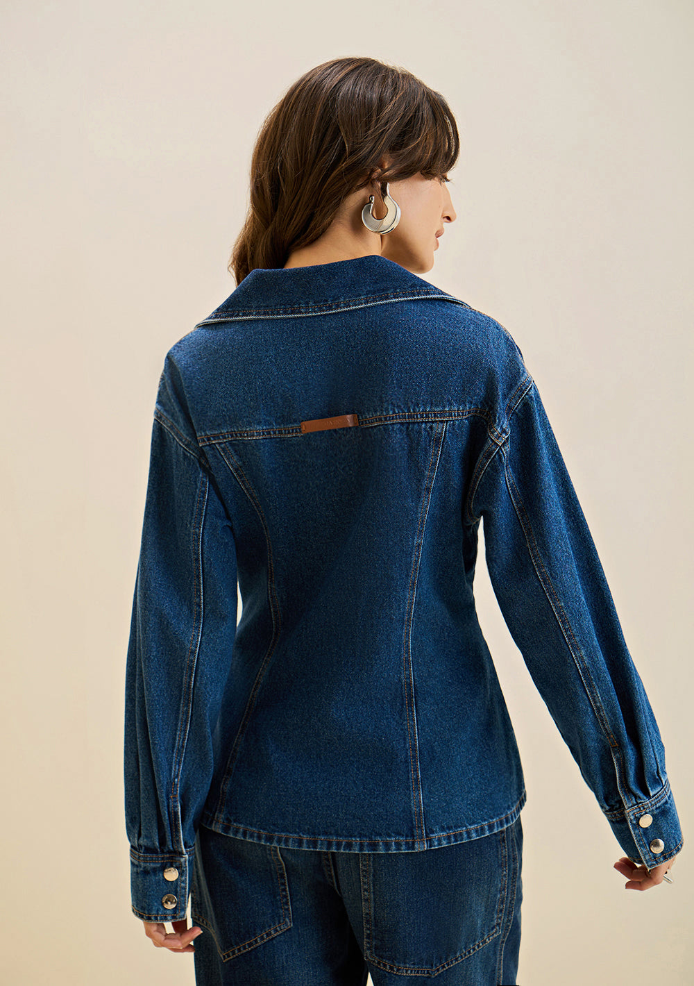 Jaqueta Jeans Ajustada Mangas Largas