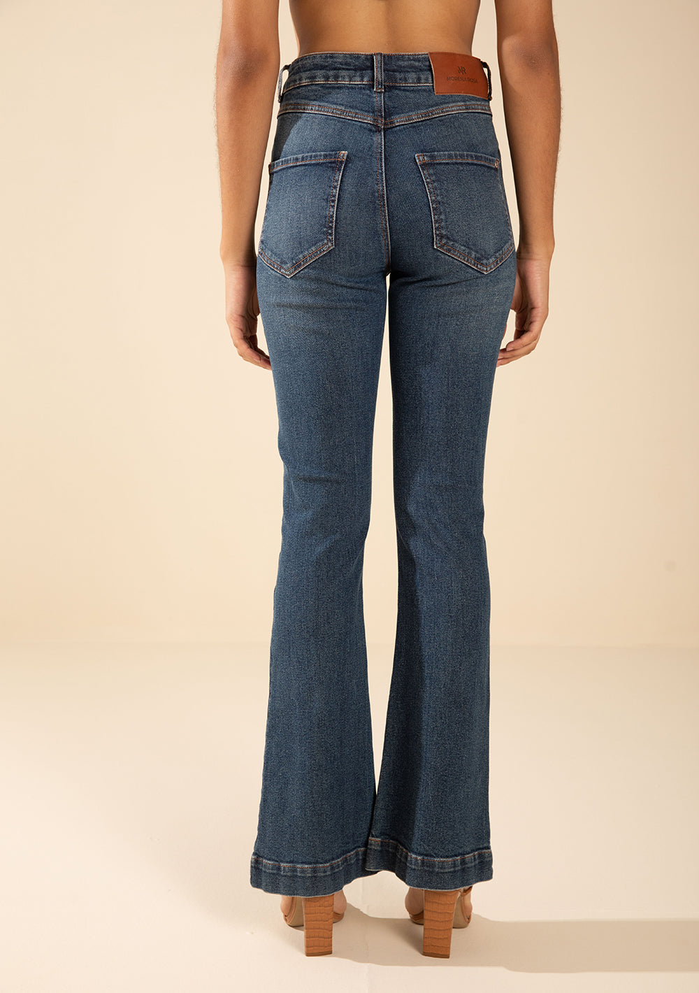 Jeans Boot Cut Tiro Alto