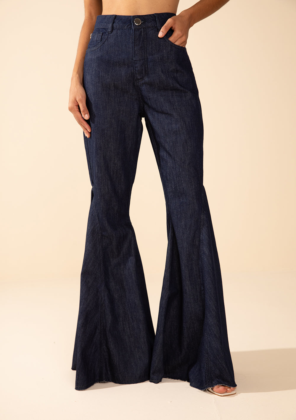 Pantalón Flare Tiro Alto