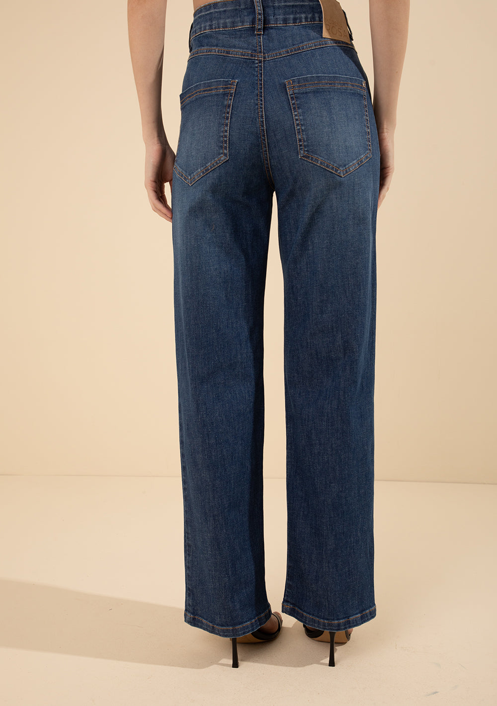 Jeans Wide Tiro Medio