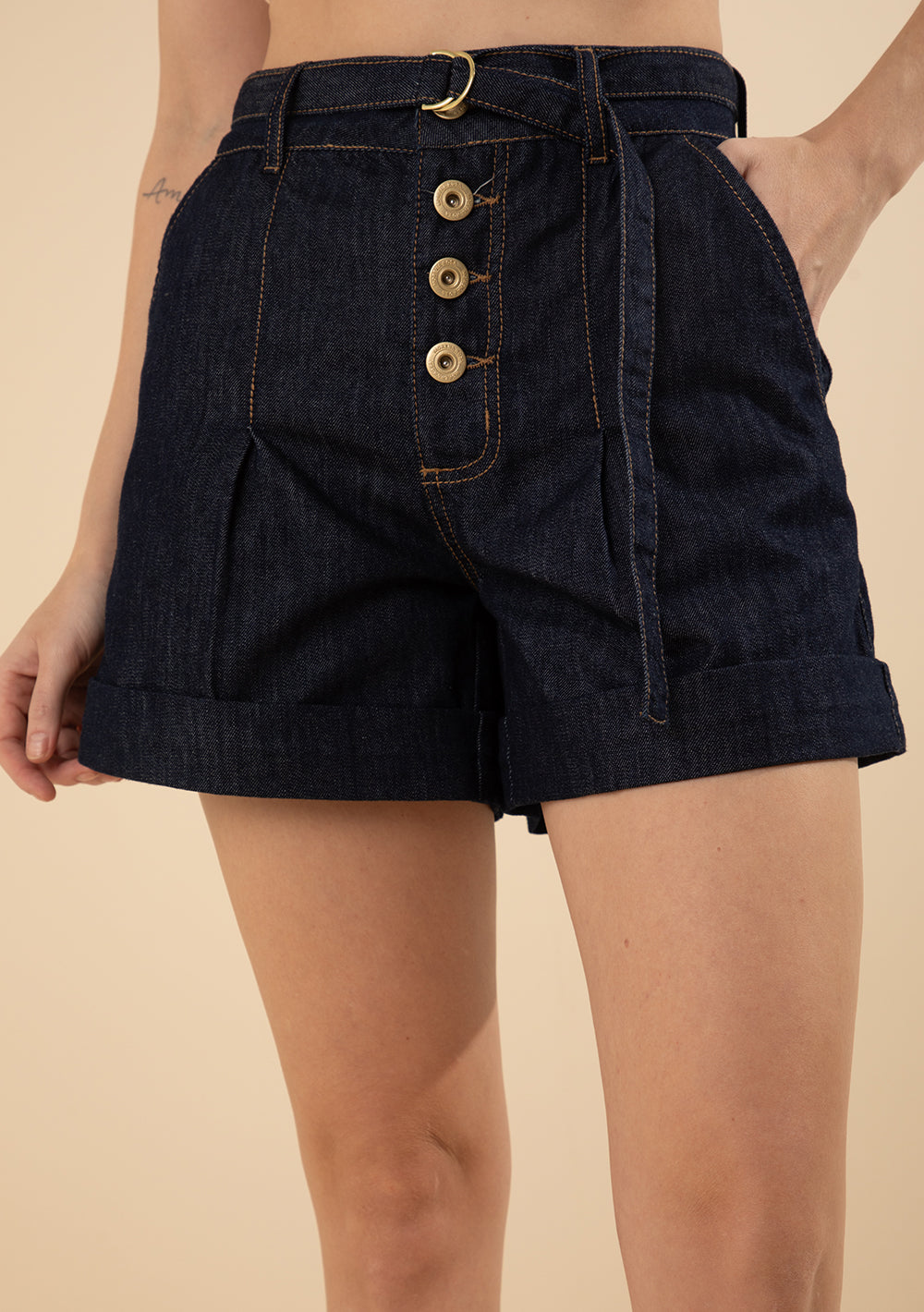 Short Amplio Tiro Alto