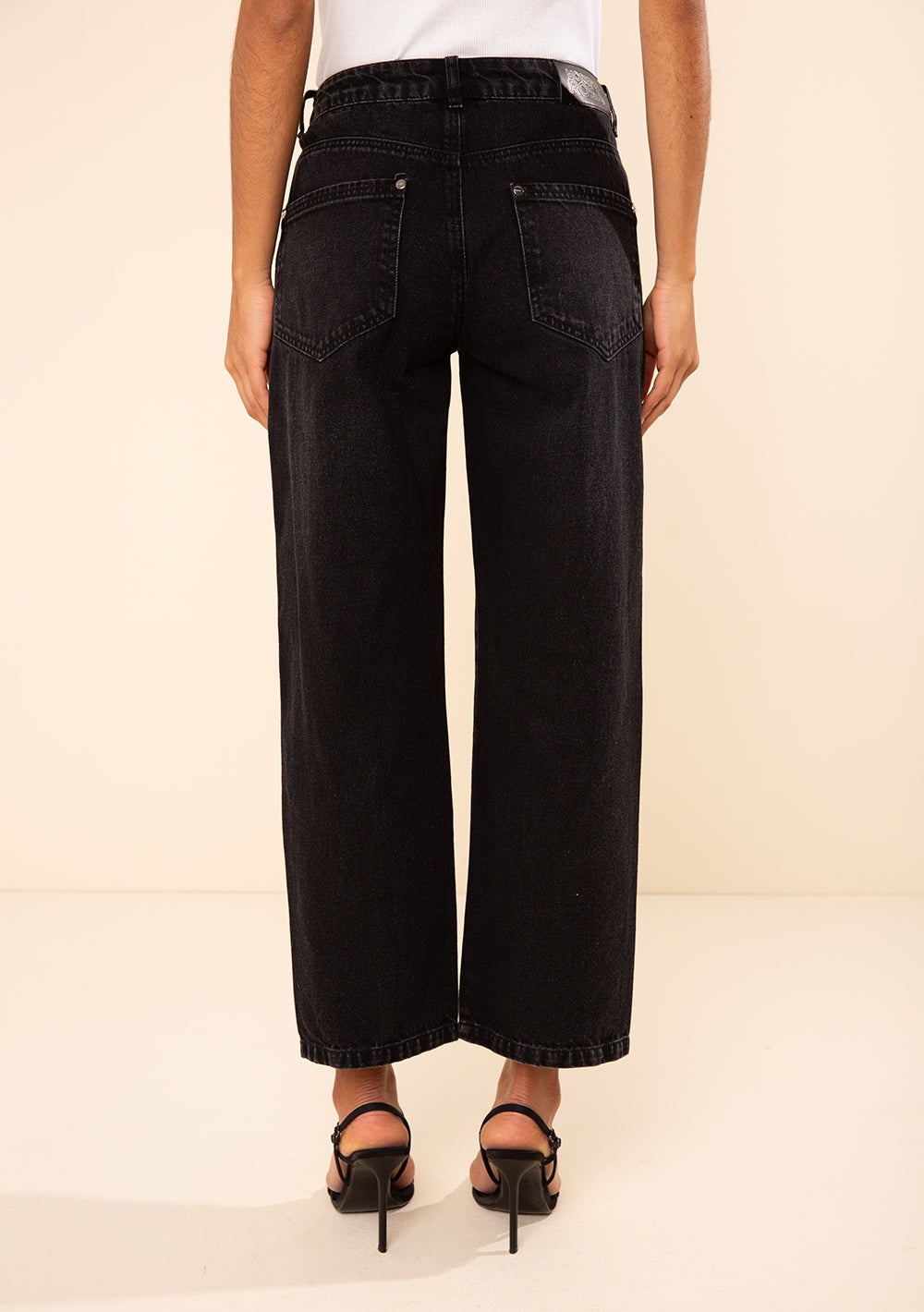 Pantalón Jeans Recto Tiro Medio