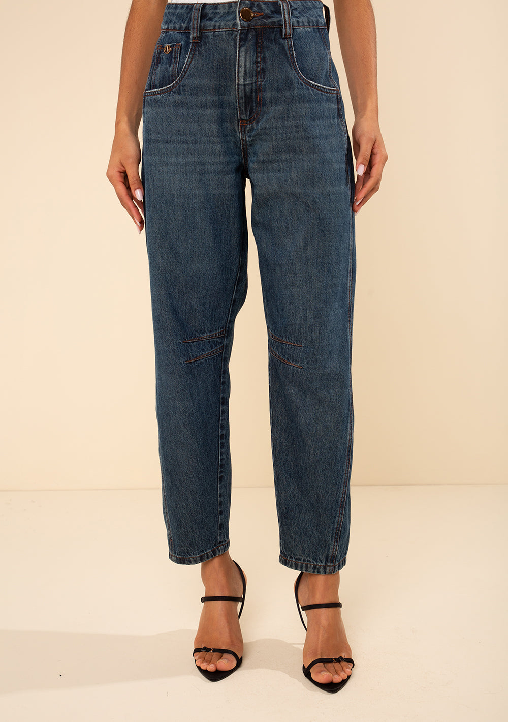 Pantalón Jeans Carrot Tiro Alto