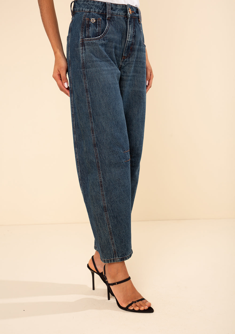 Pantalón Jeans Carrot Tiro Alto