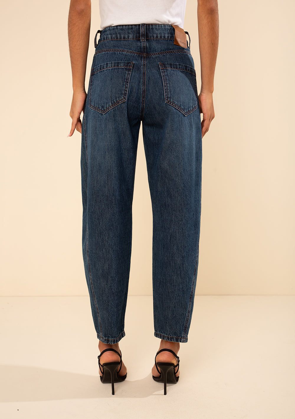 Pantalón Jeans Carrot Tiro Alto