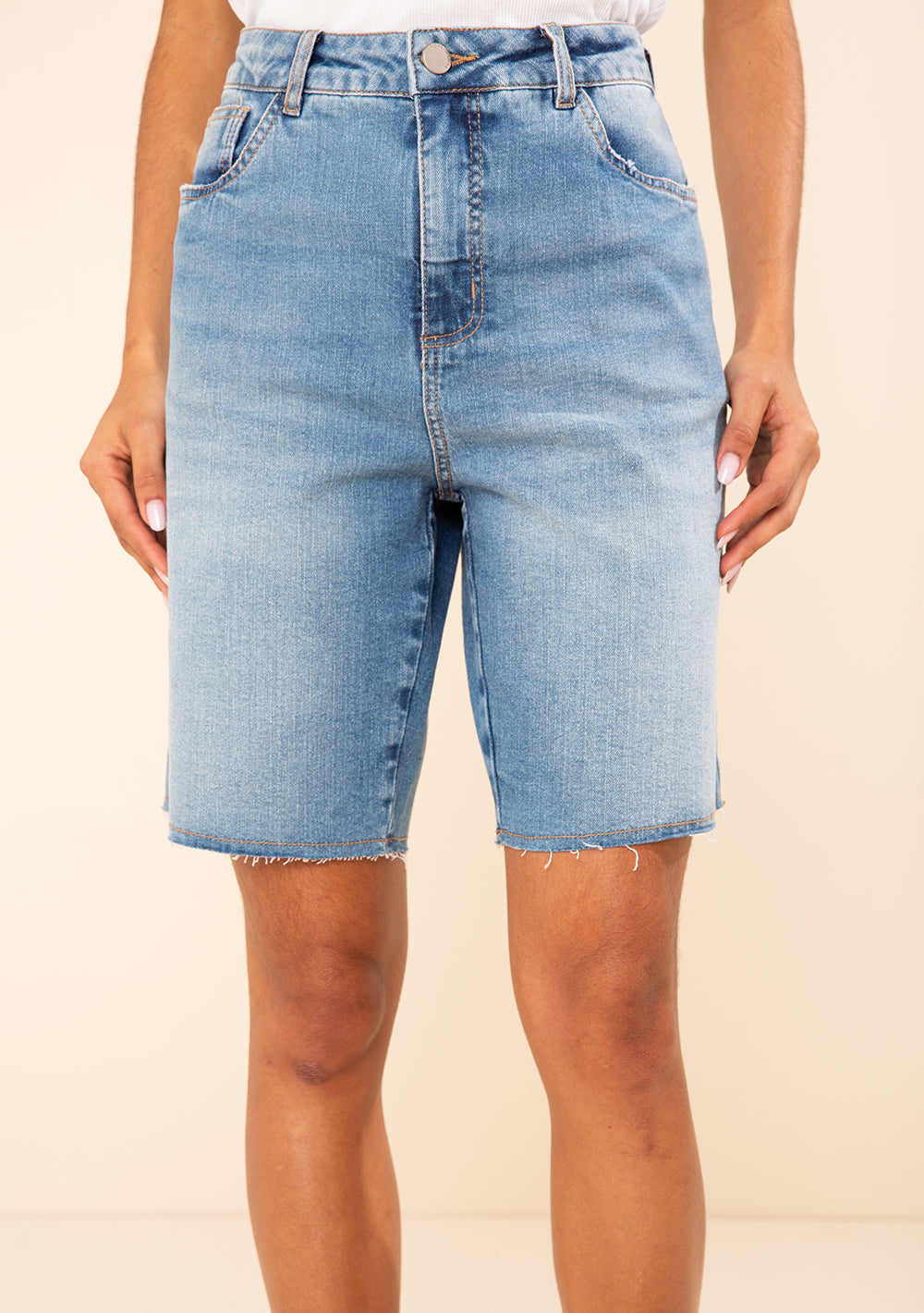Bermuda Jeans Recta Tiro Medio