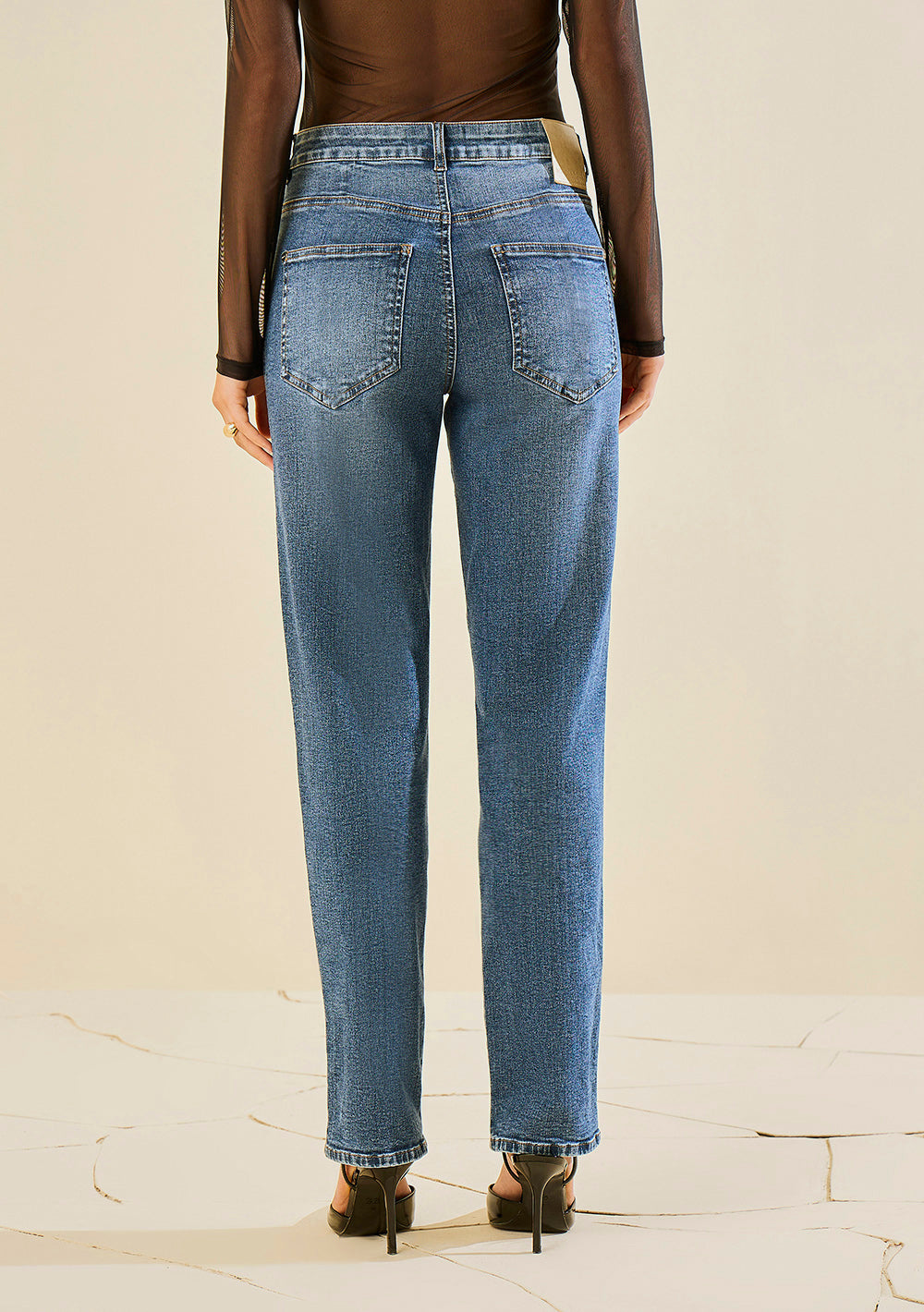 Pantalón Recto Tiro Medio