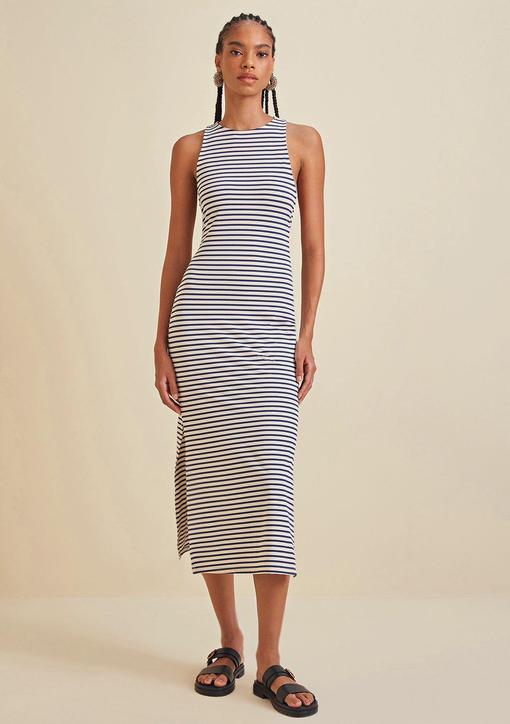 Vestido Midi Escote Redondo Con Detalle en la Espalda