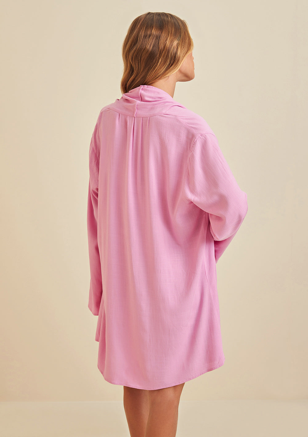 Camisa Mangas Largas Detalle en el Cuello