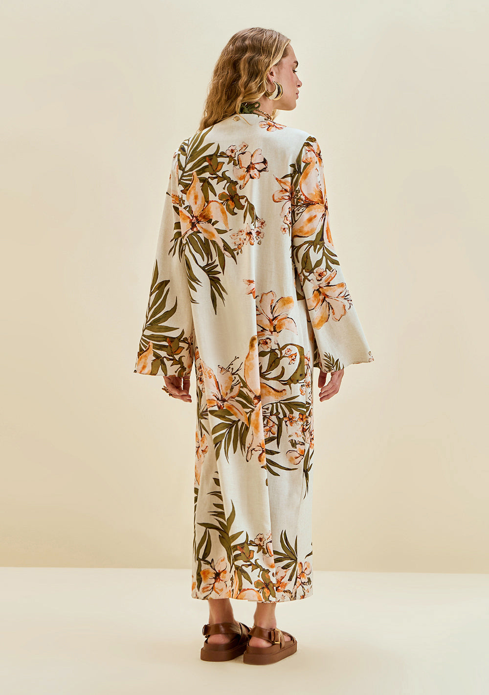 Vestido Suelto Escote en V Mangas Largas Midi