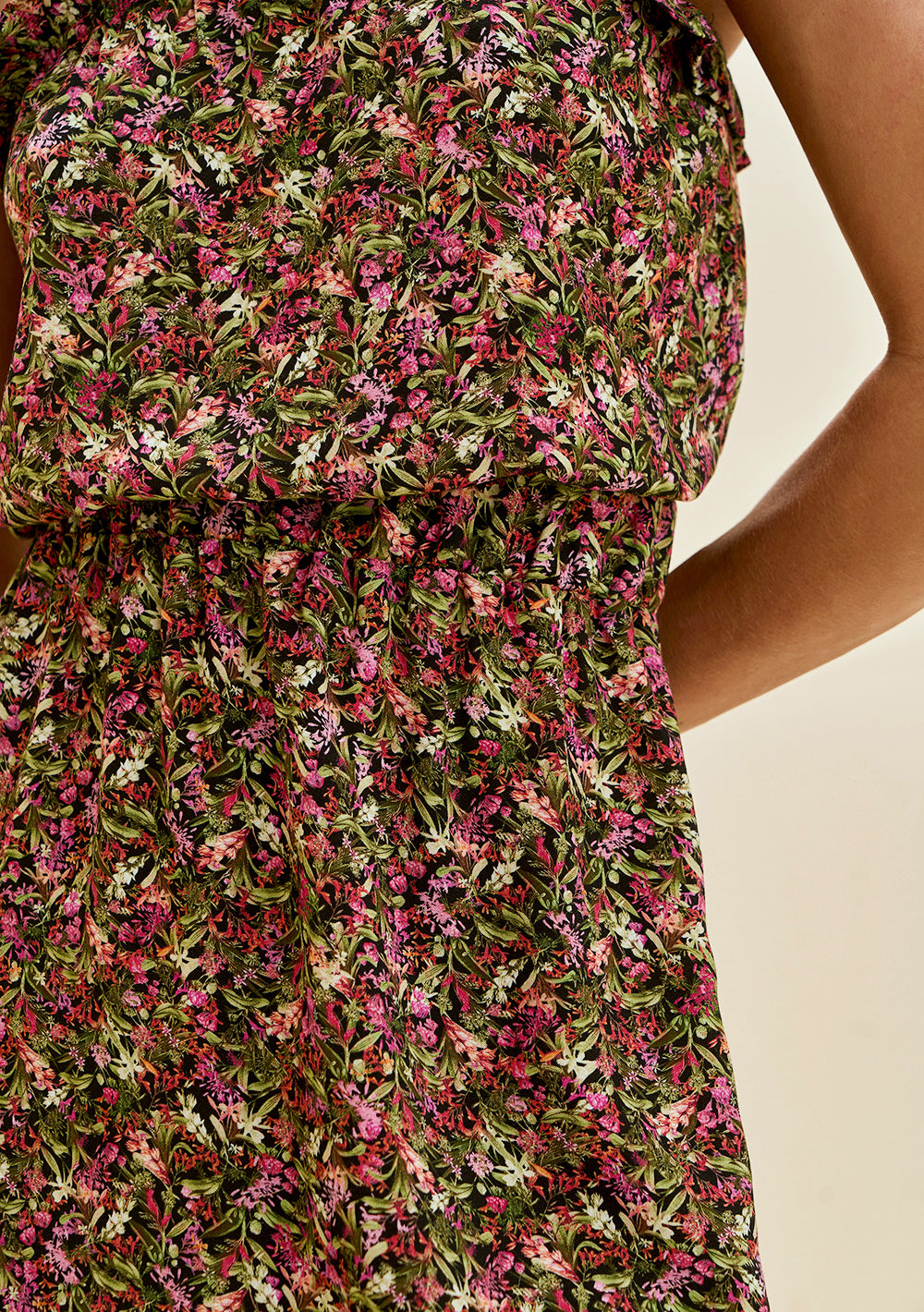 Vestido Suelto Escote en V Sin Mangas Corto