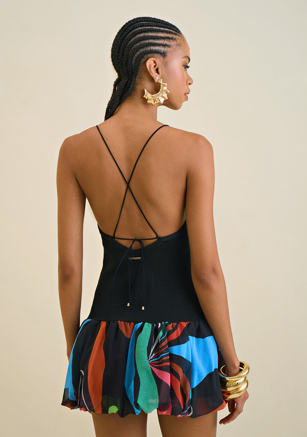 Vestido Ajustado Cuello Francés Con Tirantes Corto