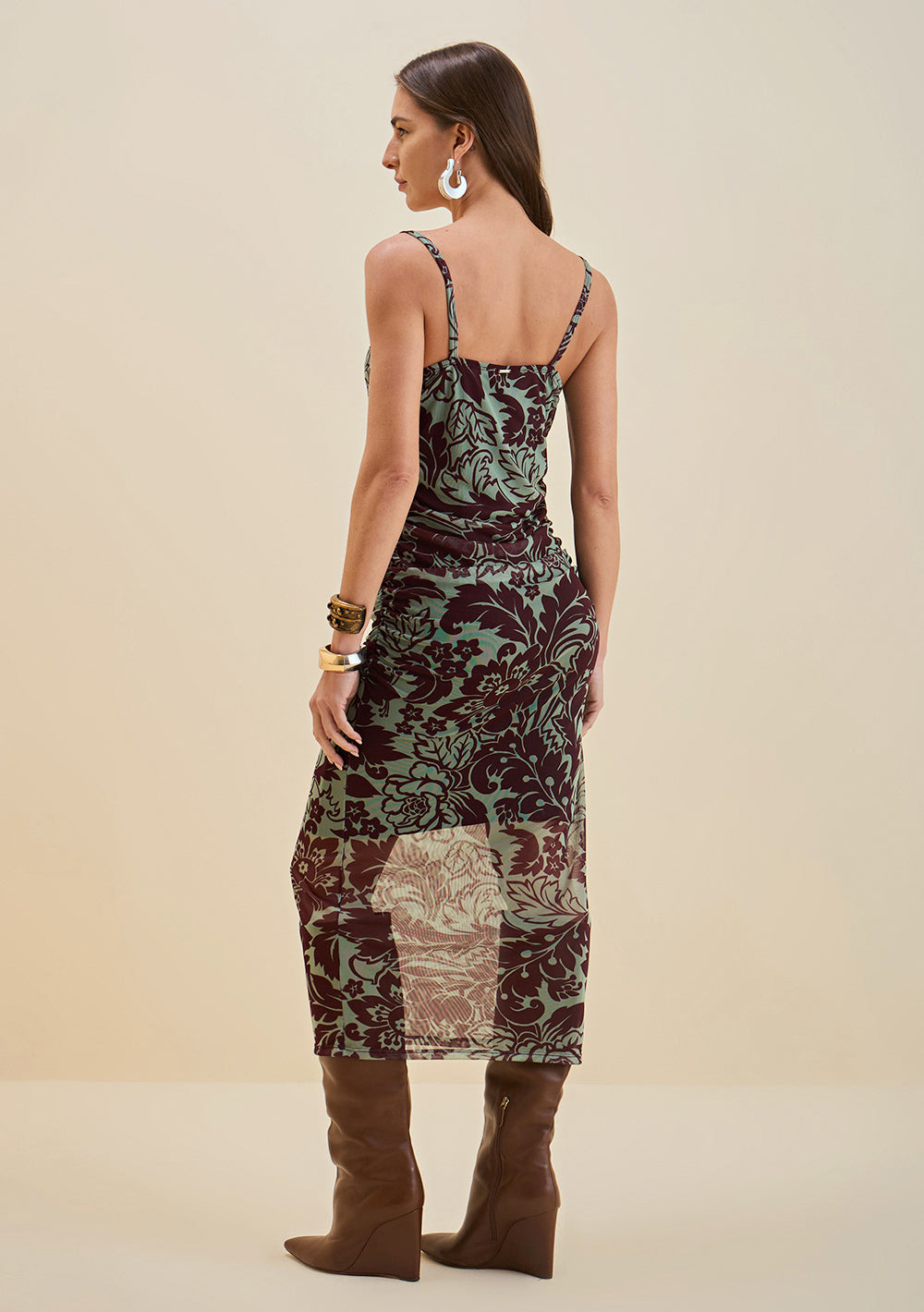 Vestido Ajustado Escote Recto Con Tirantes Midi