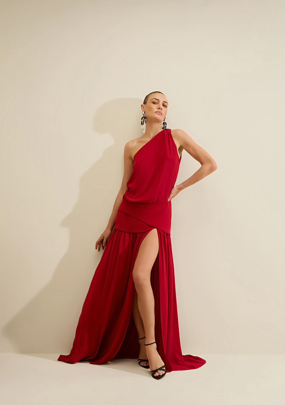 Vestido Largo Suelto Un Hombro Sin Mangas