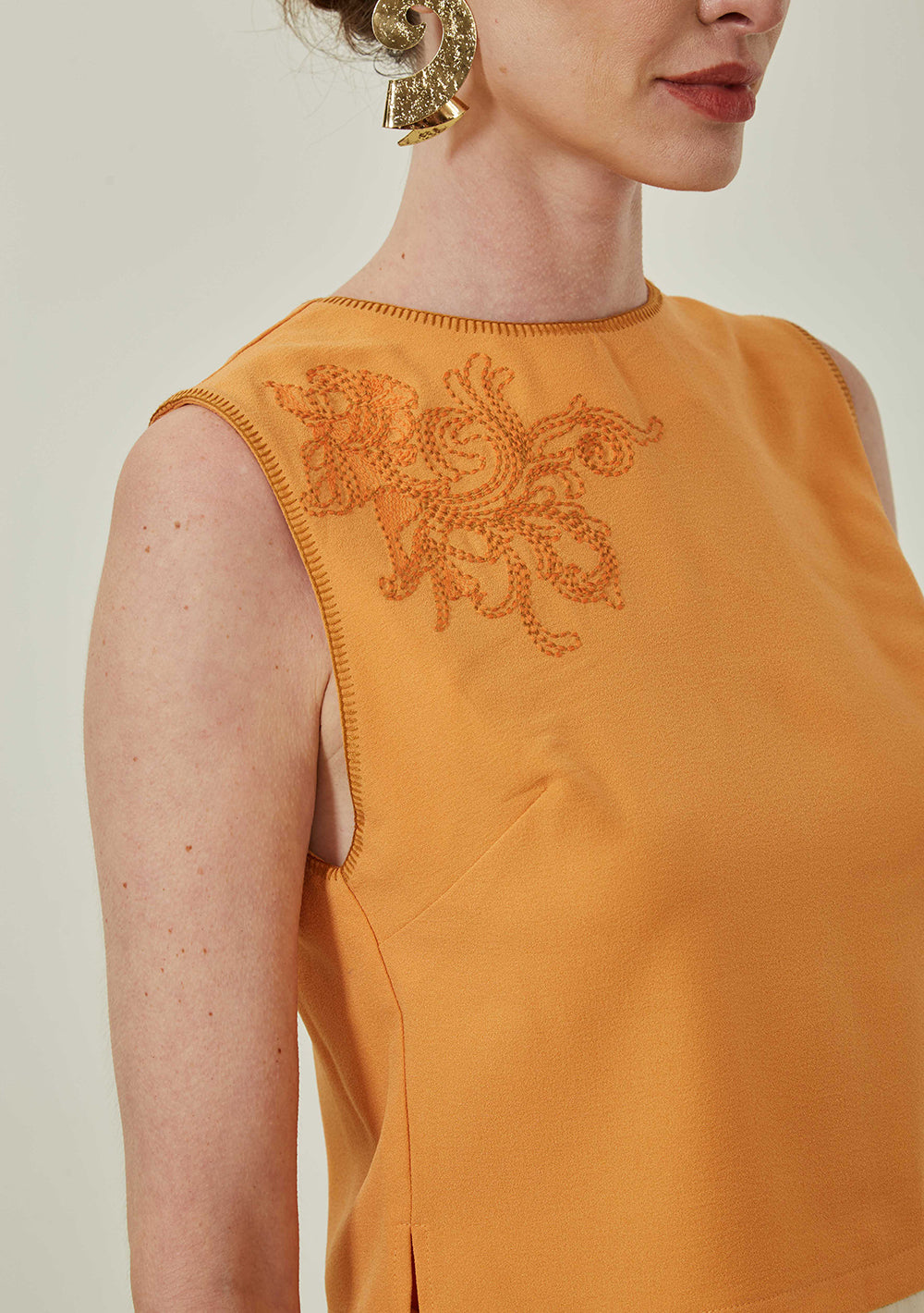 Blusa Suelta Escote Redondo Mangas Cortas Cropped