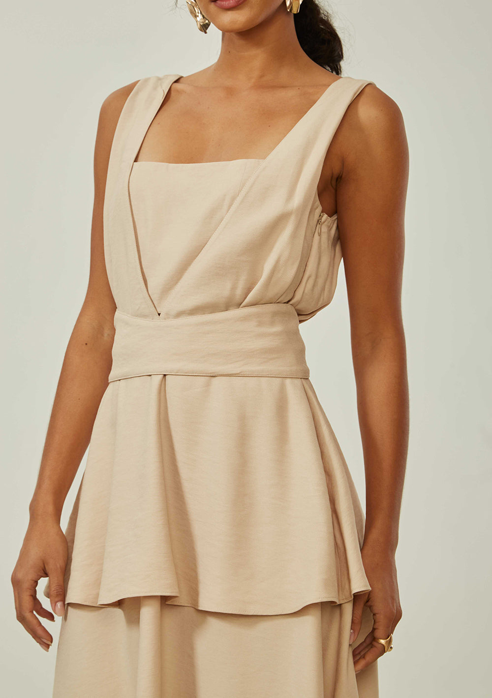 Vestido Ajustado Escote en V Sin Mangas Midi