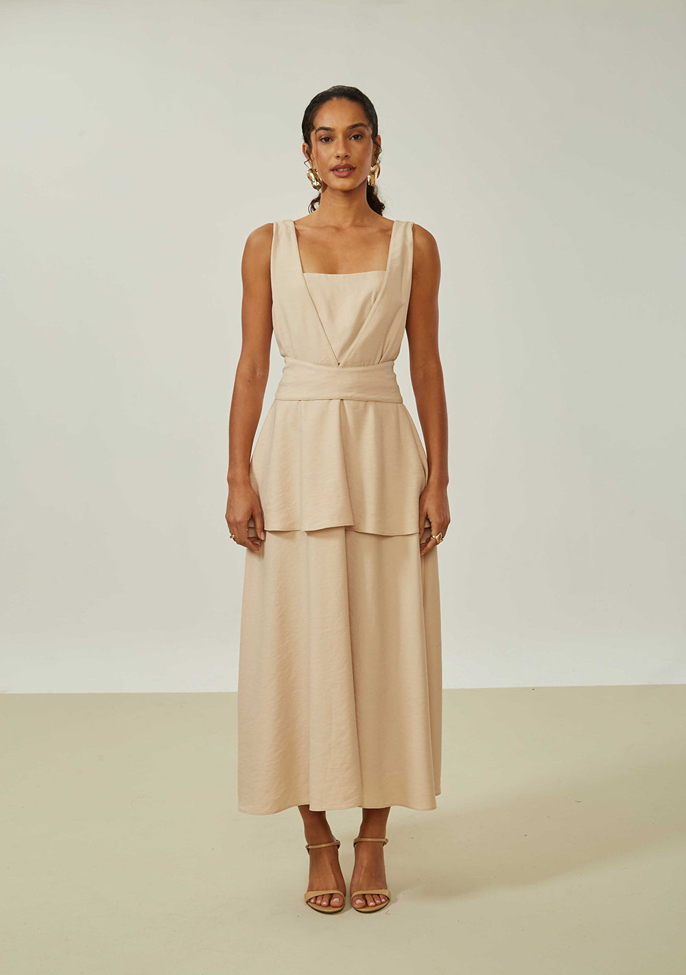 Vestido Ajustado Escote en V Sin Mangas Midi