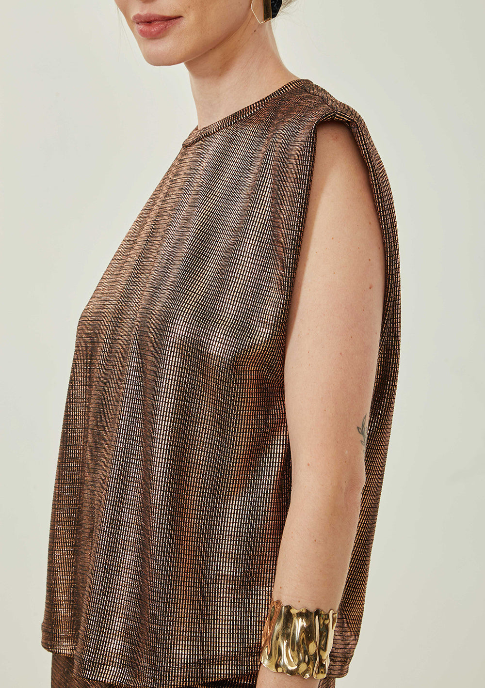 Blusa Al Cuerpo Escote Redondo Mangas Cortas