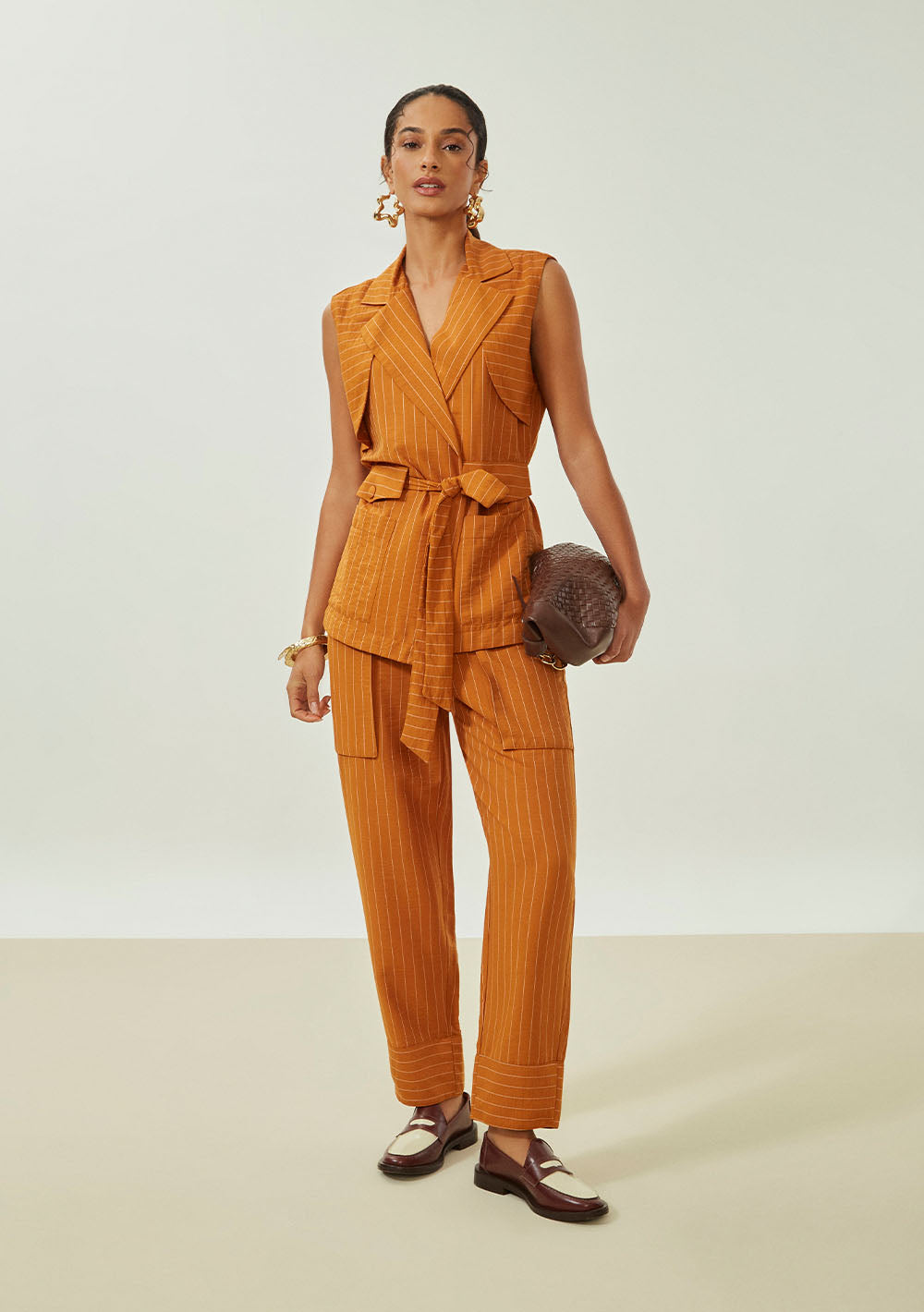 Pantalón Carrot Fit Tiro Alto