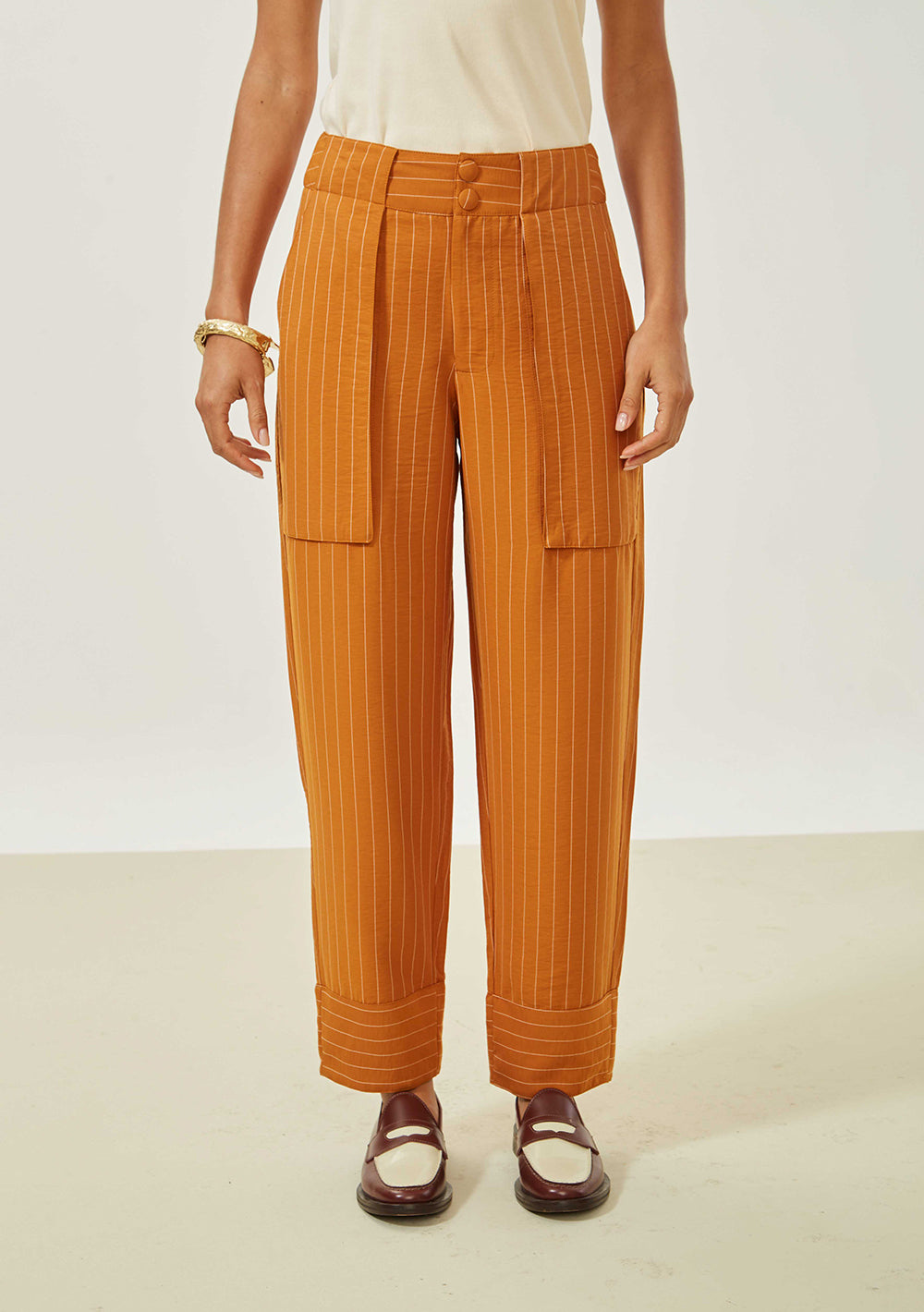 Pantalón Carrot Fit Tiro Alto