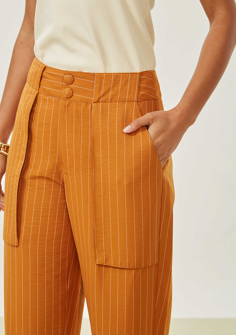 Pantalón Carrot Fit Tiro Alto