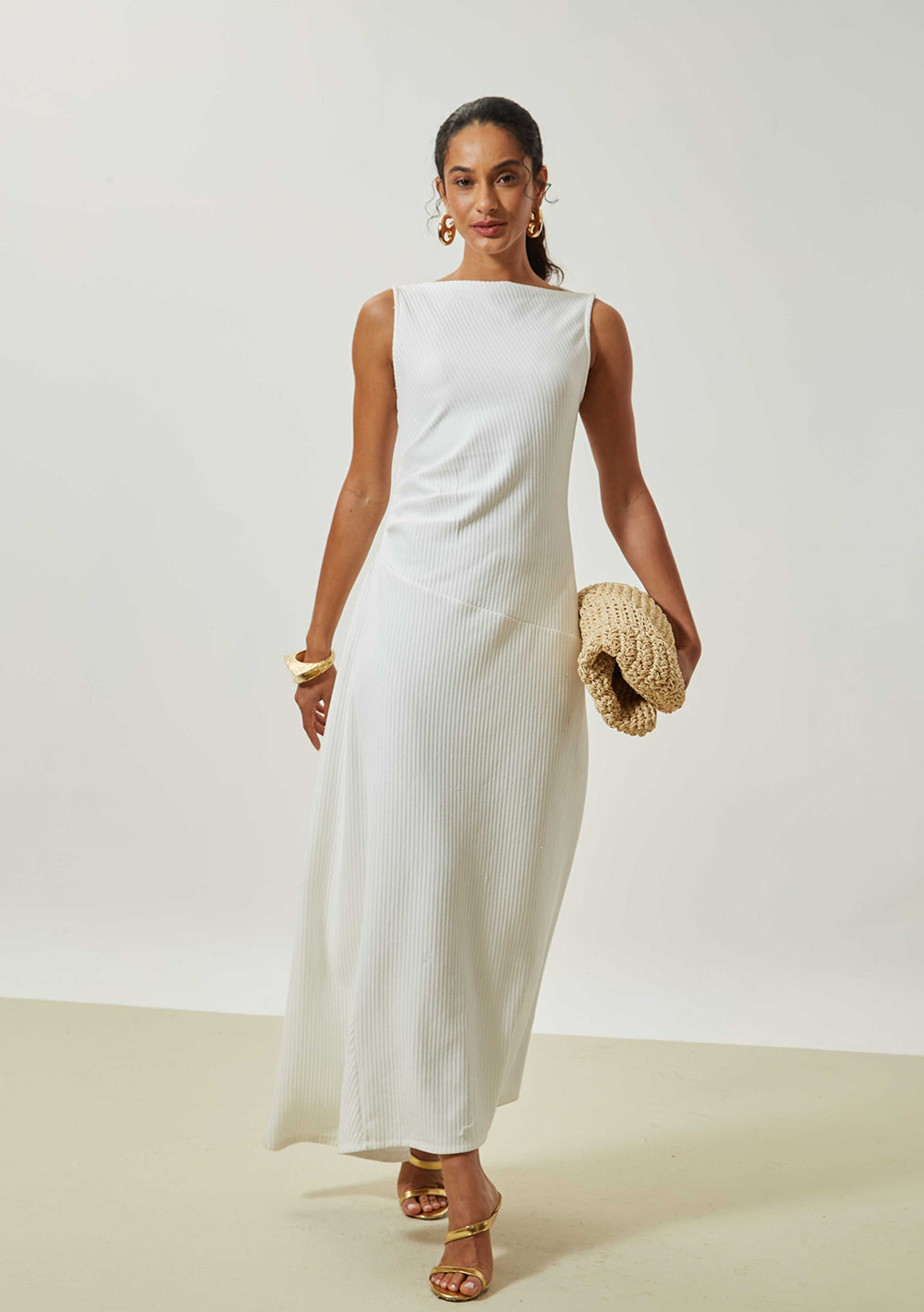 Vestido Ajustado Escote Canoa Sin Mangas Midi