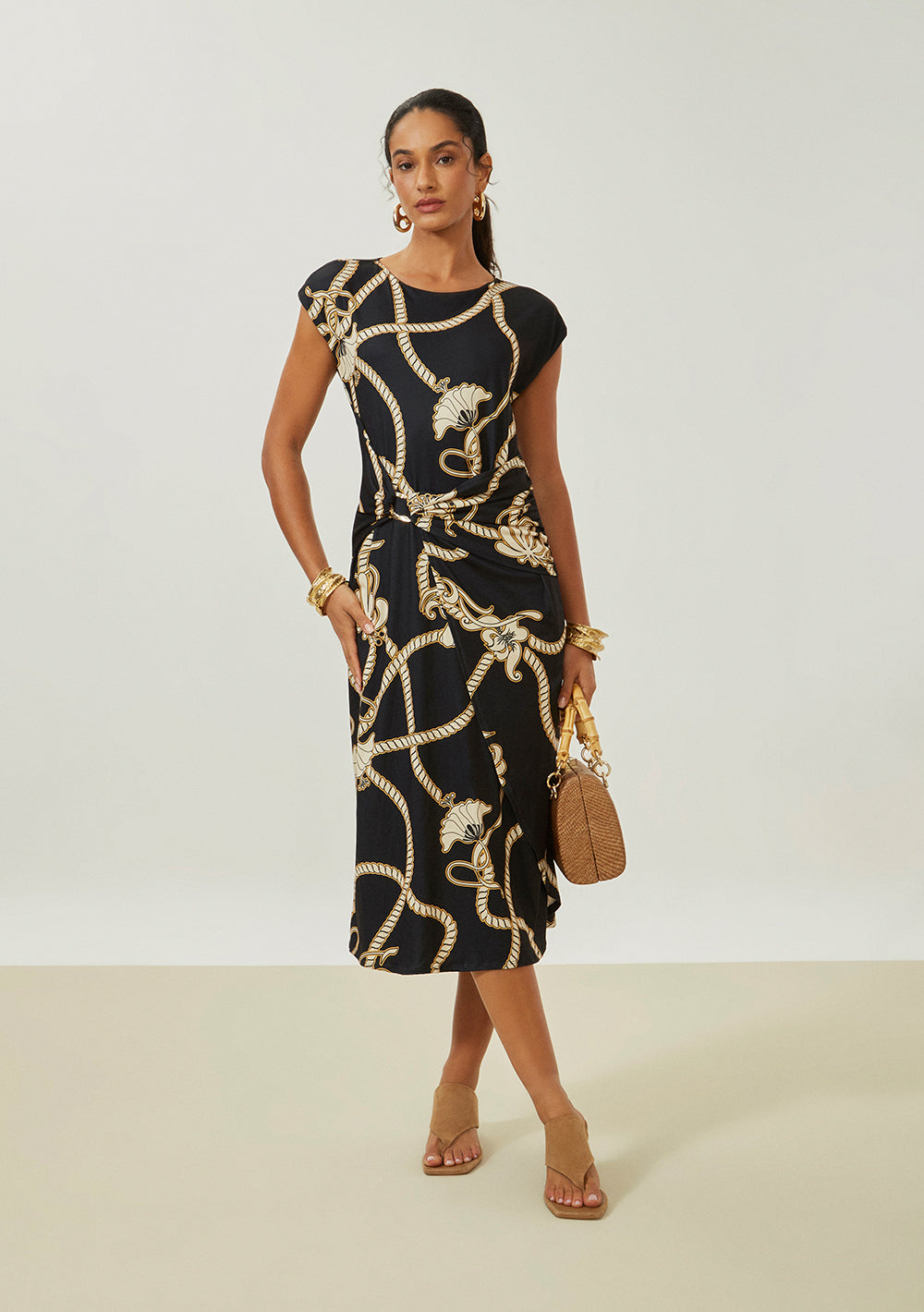 Vestido Suelto Escote Redondo Mangas Cortas Midi