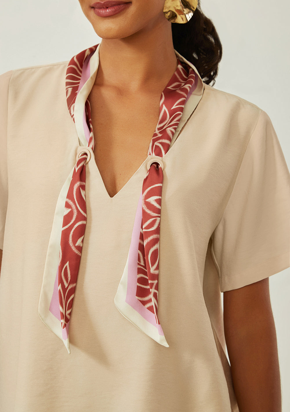 Blusa Suelta Escote en V Mangas Cortas