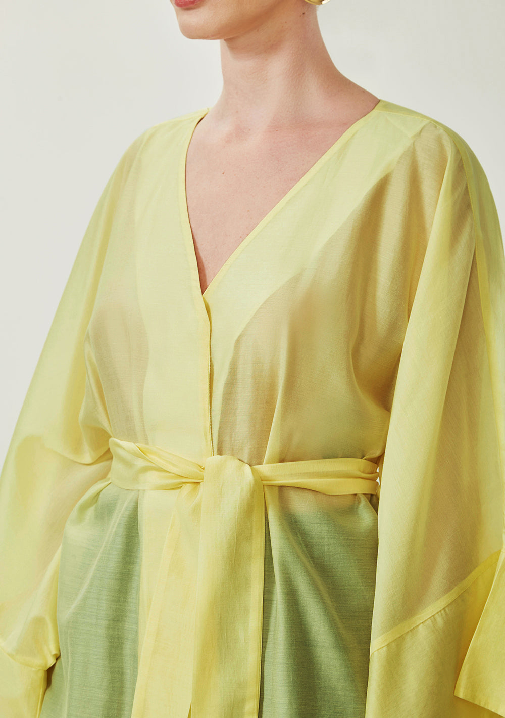 Blusa Suelta Escote en V Mangas Largas