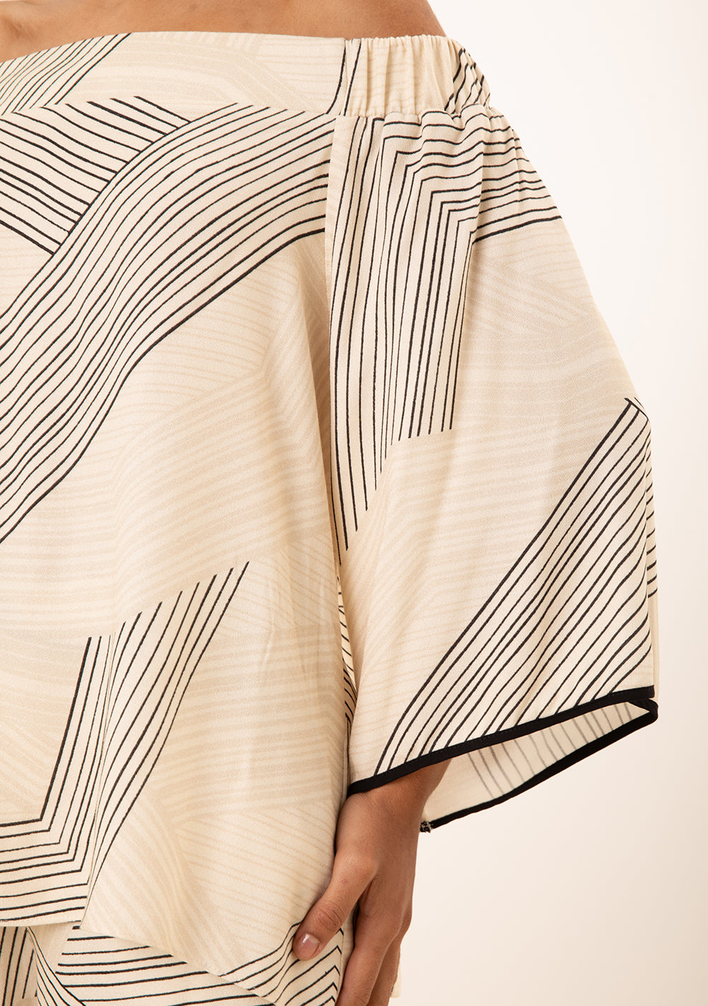 Blusa Suelta Off Shoulder Mangas Cortas