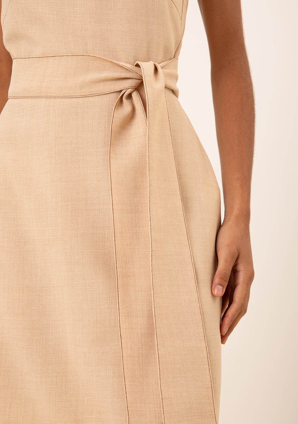 Vestido Ajustado Escote Recto Sin Mangas Corto