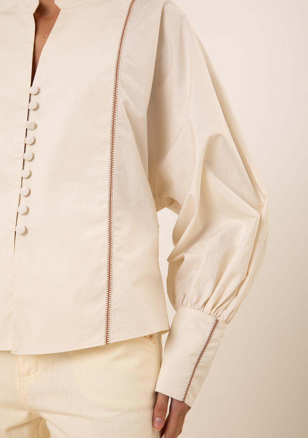 Camisa Suelta Escote En V Mangas Largas
